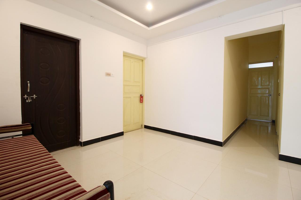 Oyo 10385 Hotel Nirmala Vilas Кандолим Екстериор снимка