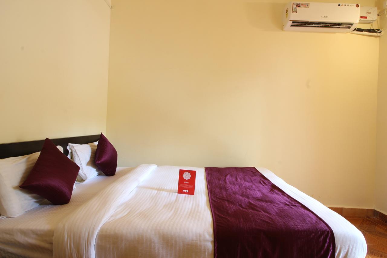 Oyo 10385 Hotel Nirmala Vilas Кандолим Екстериор снимка
