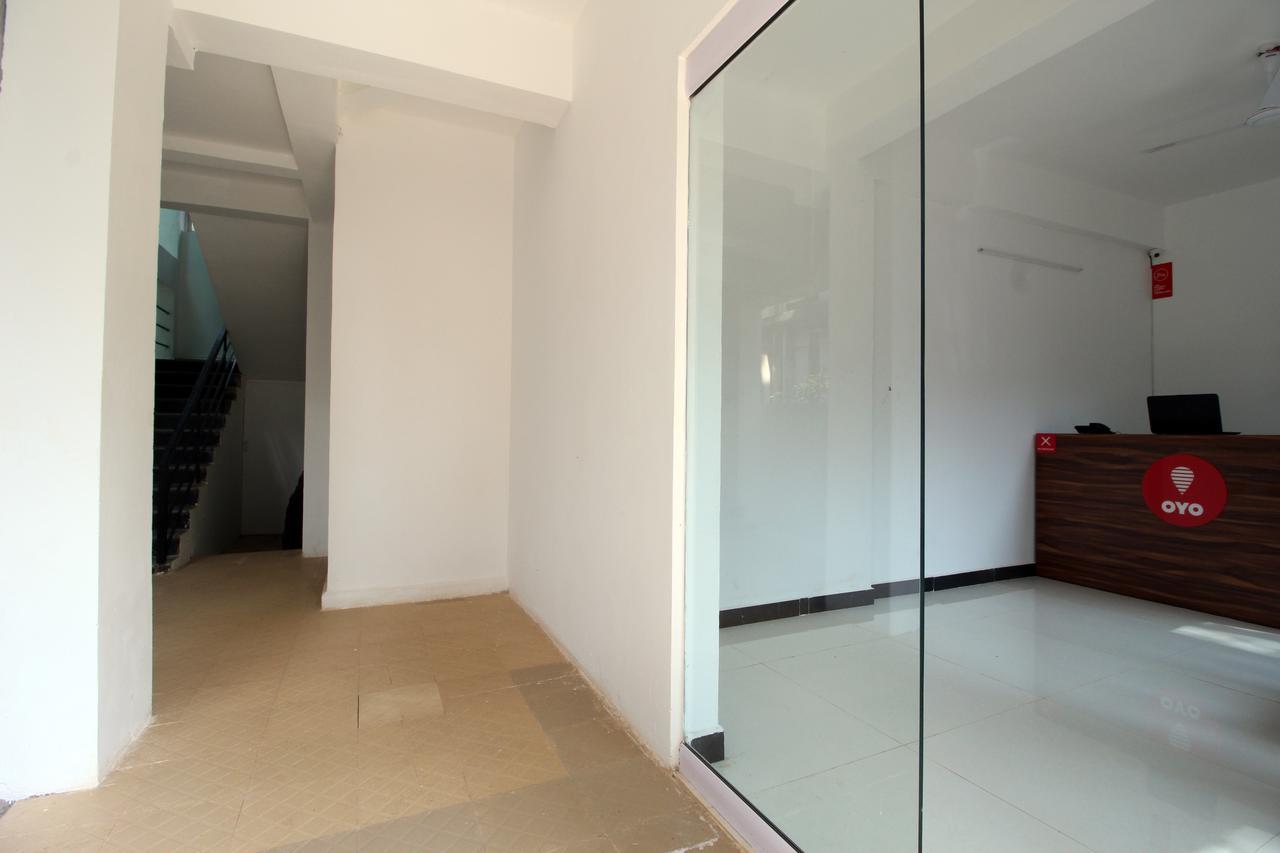 Oyo 10385 Hotel Nirmala Vilas Кандолим Екстериор снимка