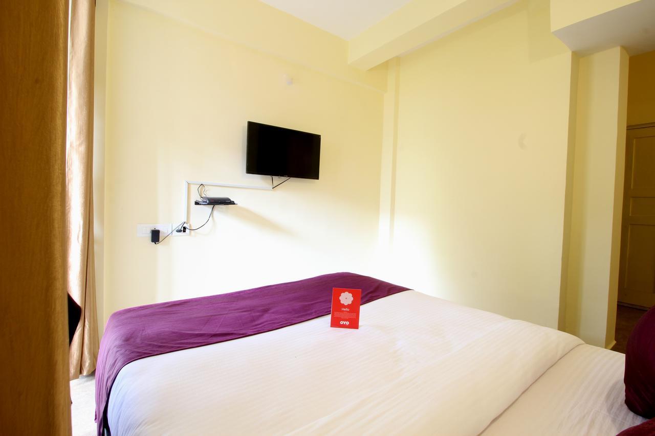 Oyo 10385 Hotel Nirmala Vilas Кандолим Екстериор снимка